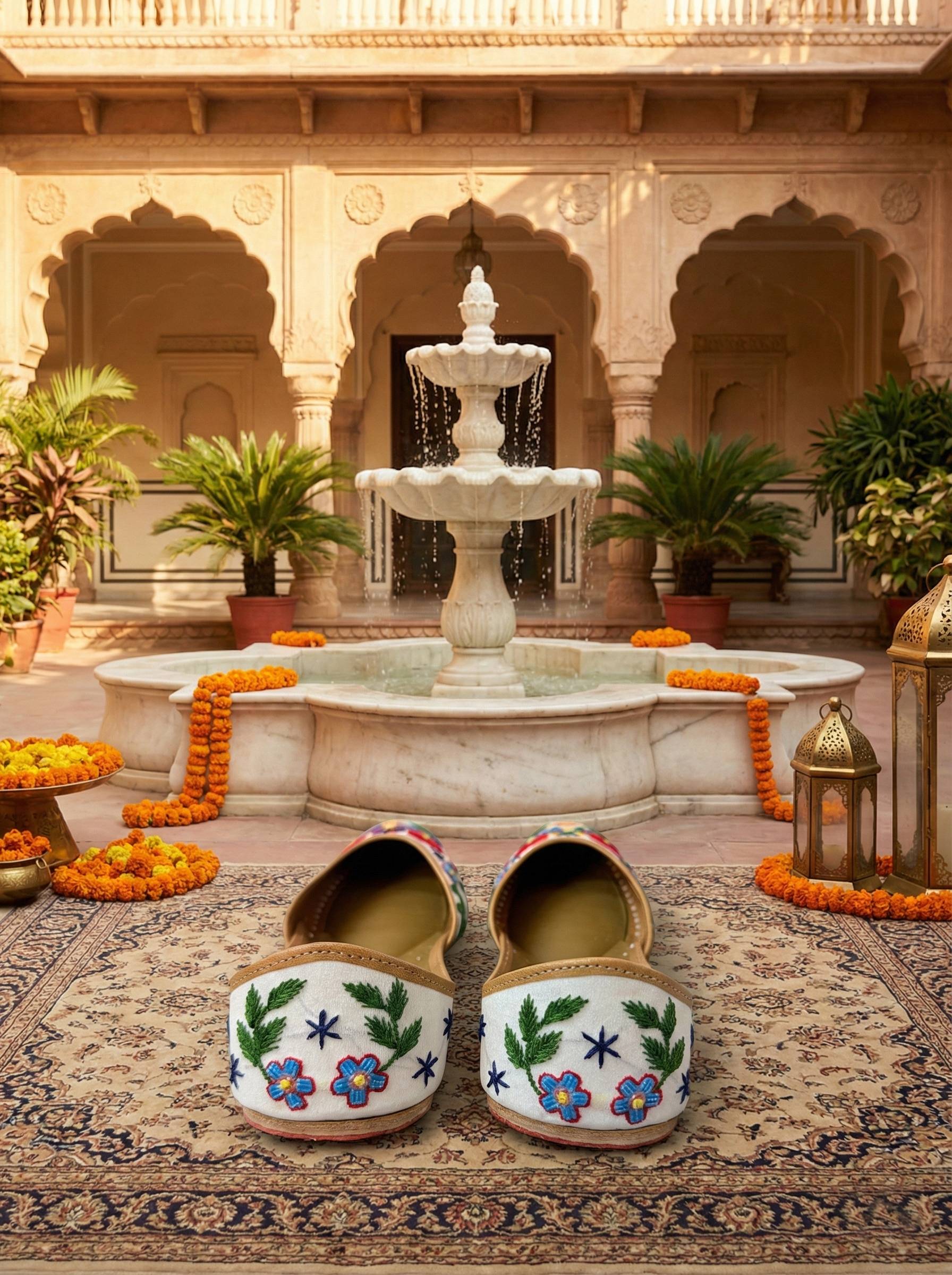 Gulzaar (white) Jutti