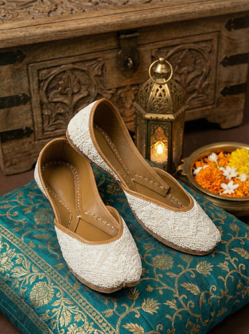 Malika (White)