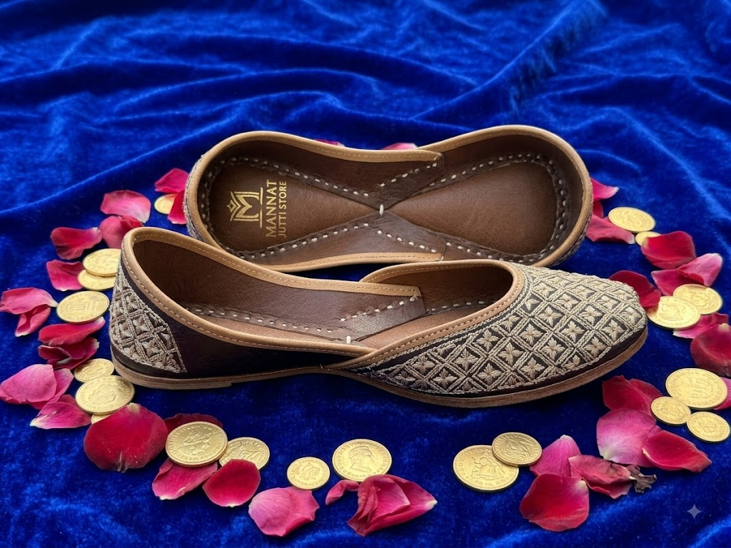 Ivory Gold Flower Medallion Embroidered Jutti | Handcrafted Indian Ethnic Footwear